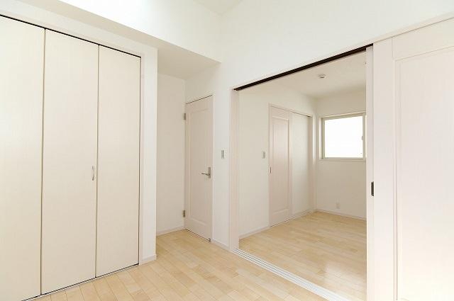 Same specifications photos (Other introspection). Western-style construction cases