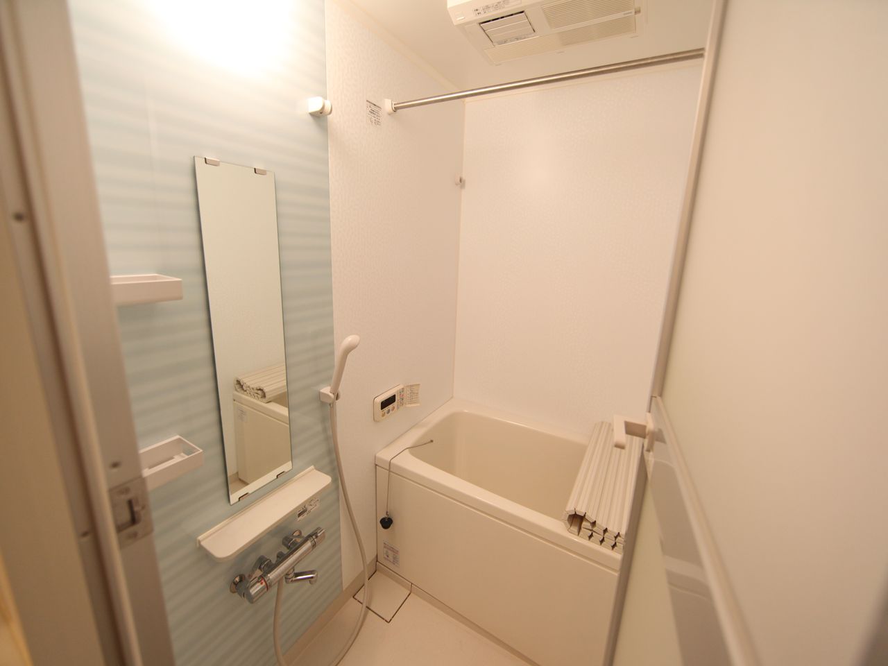 Bath. High temperature refers Yuzuke Bathing with bathroom heating dryer