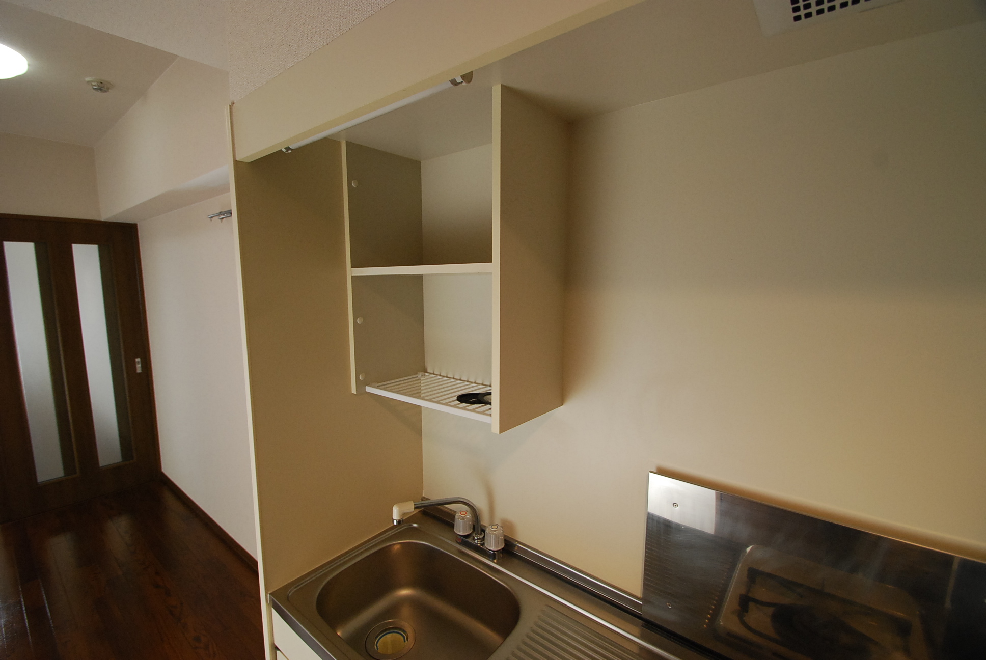 Kitchen. Hanging cupboard