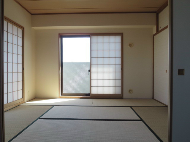 Other room space. Japanese-style room 6 quires