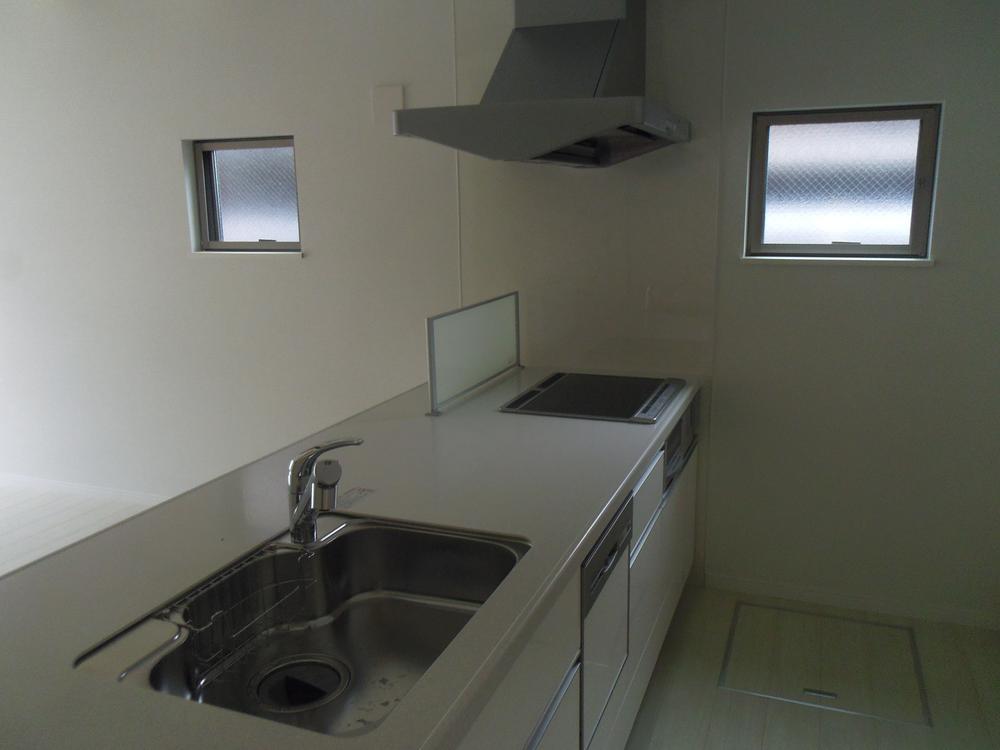 Same specifications photo (kitchen)