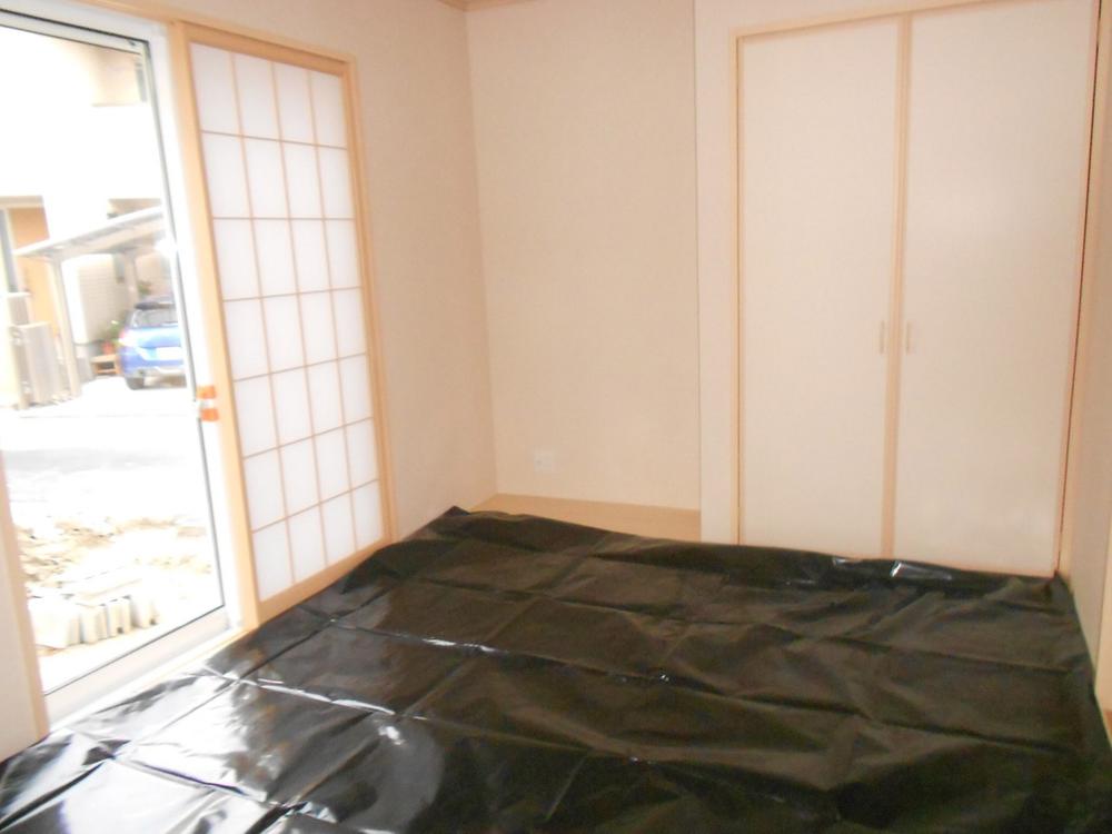 Non-living room. Japanese-style room: October 2013 shooting