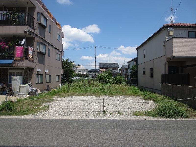 Local land photo. Facing south! South ・ North of the double-sided road! Land 60.80 square meters frontage 10.7m without building conditions with widely sunny!