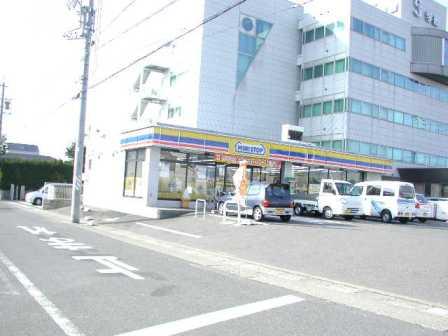 Convenience store. MINISTOP Kusunokimise up (convenience store) 695m