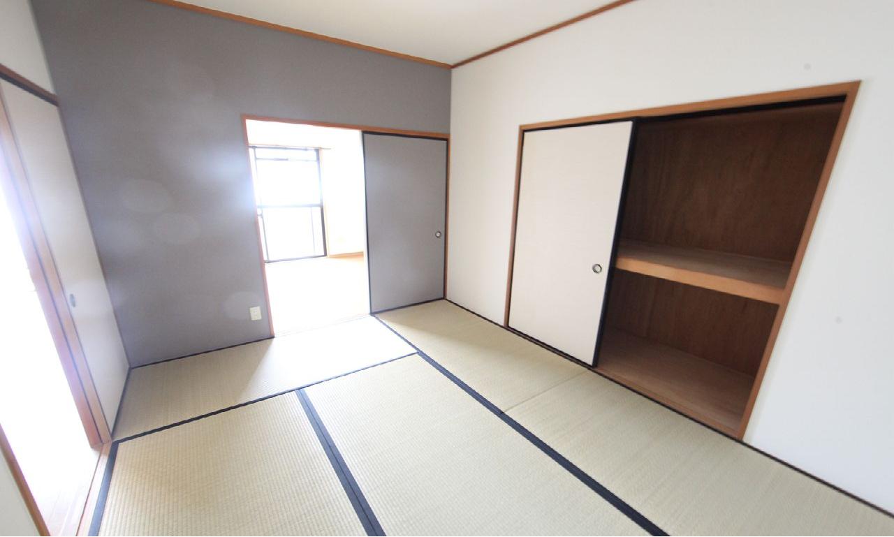 Receipt. Japanese-style room 6 quires With closet (storage rich have)