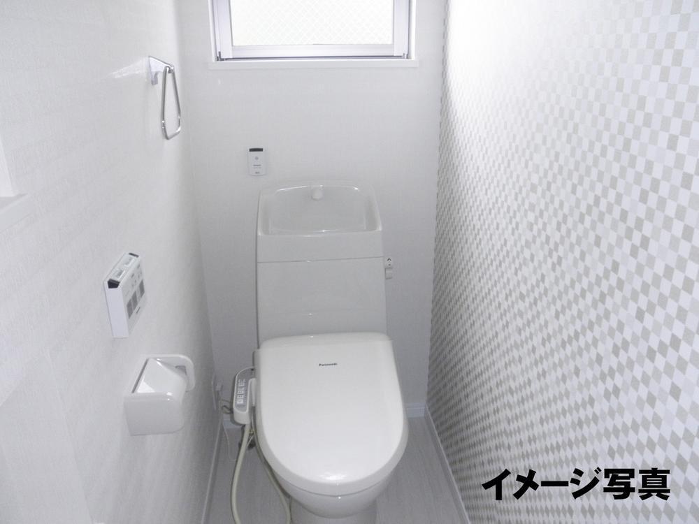 Same specifications photos (Other introspection). Same specifications: toilet