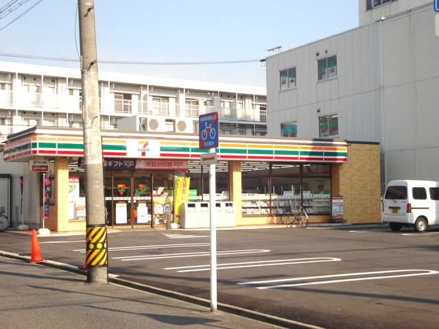 Convenience store. Seven ・ 550m up to Eleven (convenience store)