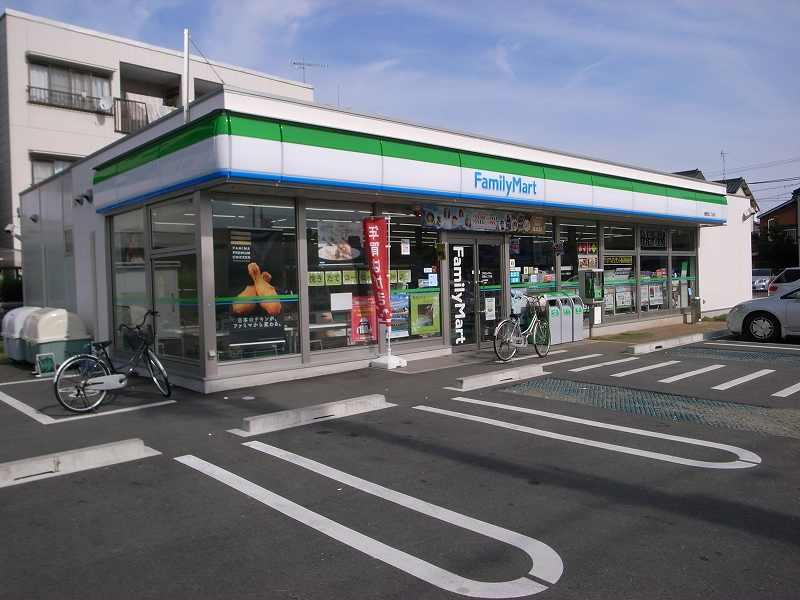 Convenience store. 648m to FamilyMart Kisoji shop