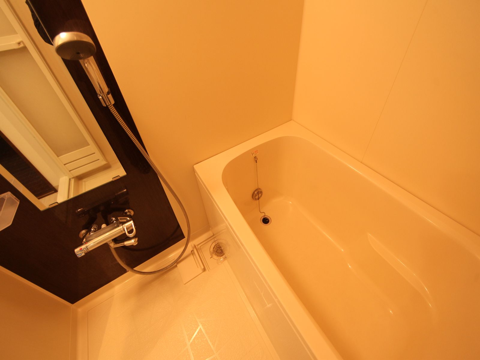 Bath. Bathroom (with reheating bathroom heating dryer)