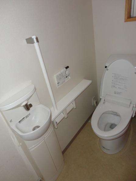 Toilet. First floor toilet