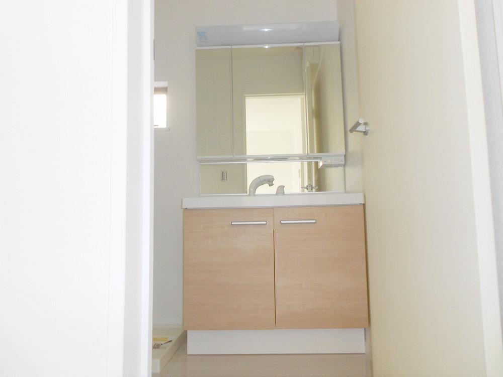 Wash basin, toilet. Bathroom vanity