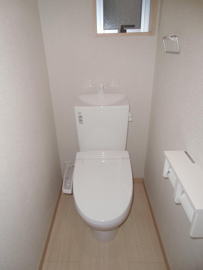 Toilet. 4 Building 2013.10.21 shooting