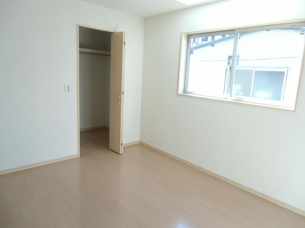 Non-living room. 4 Building 2013.10.21 shooting