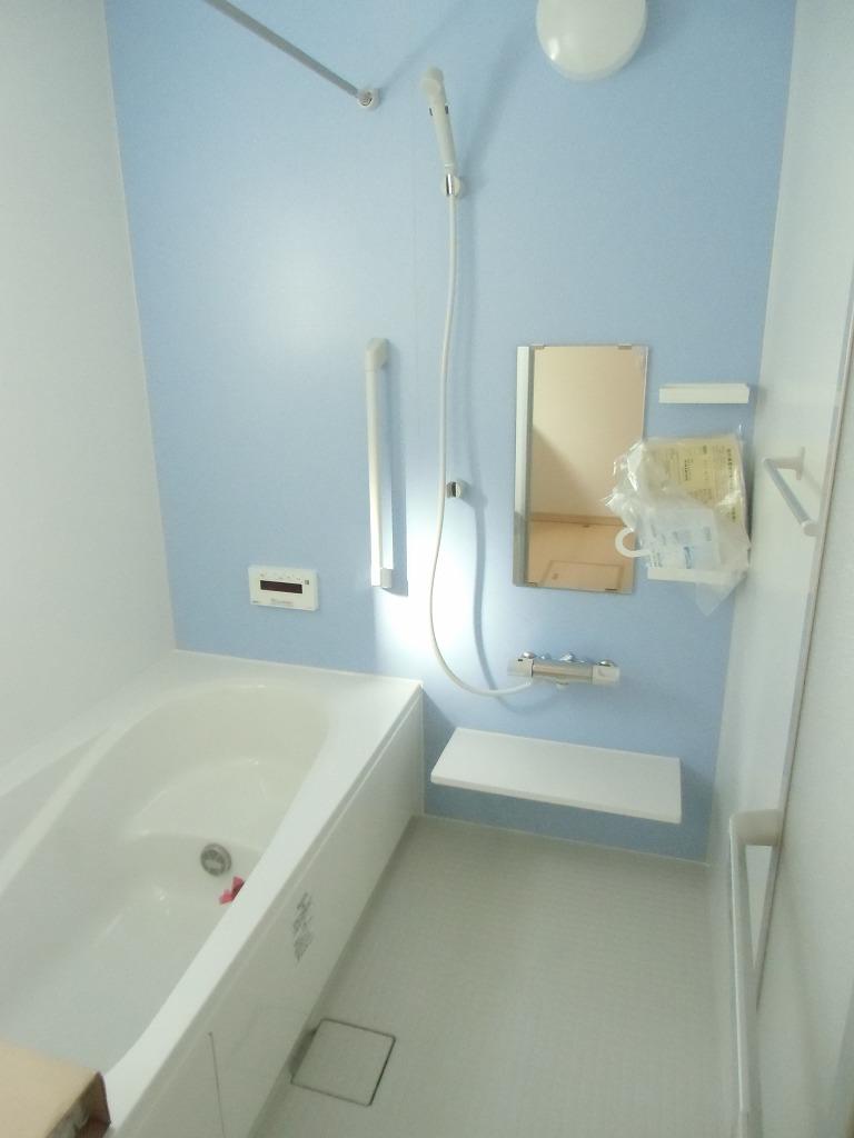Bathroom. 4 Building 2013.10.21 shooting