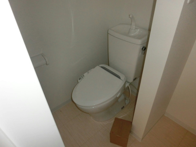 Toilet. Heating washing toilet seat