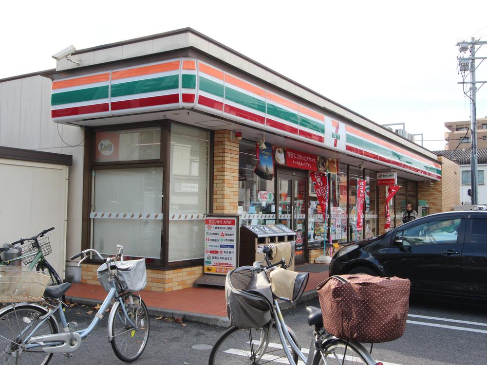 Convenience store. 125m to Seven-Eleven Nagoya Kamiidaminami the town shop