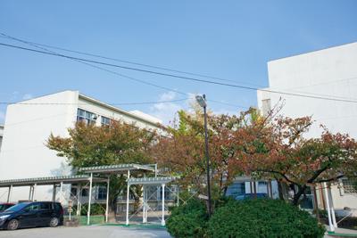 Junior high school. 1079m until Nagoyashiritsudai Sone junior high school