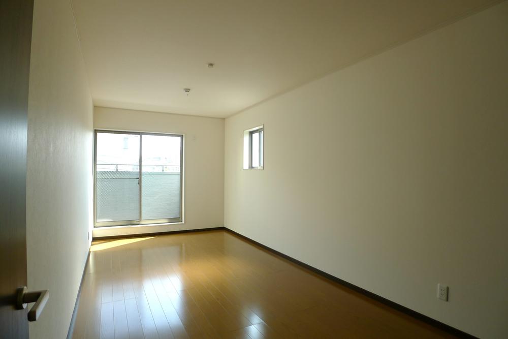 Non-living room. Building A, third floor west side Western-style (8.9 Pledge) with closet