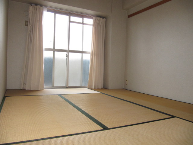 Living and room. Japanese-style room 6 quires