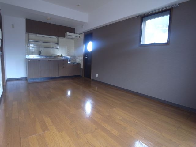 Living and room. Of clean flooring Interoceanic