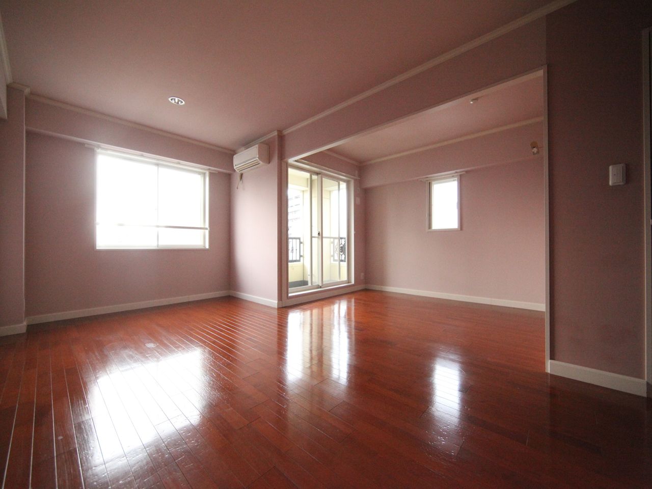 Other room space. Western-style 18 Pledge A walk-in closet with a (storage rich have)