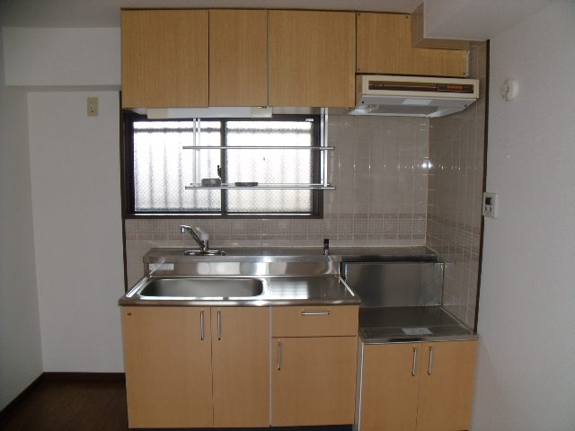 Kitchen. Gas stove installation Allowed