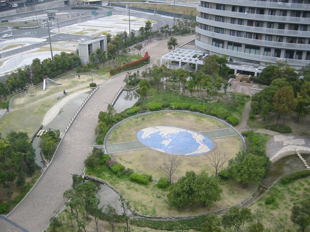Other local. We photographed the site from Astro Tower south side of the building. Circular center garden, It has been installed Ogawa around. (December 2012) Shooting
