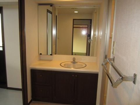 Washroom. Wash