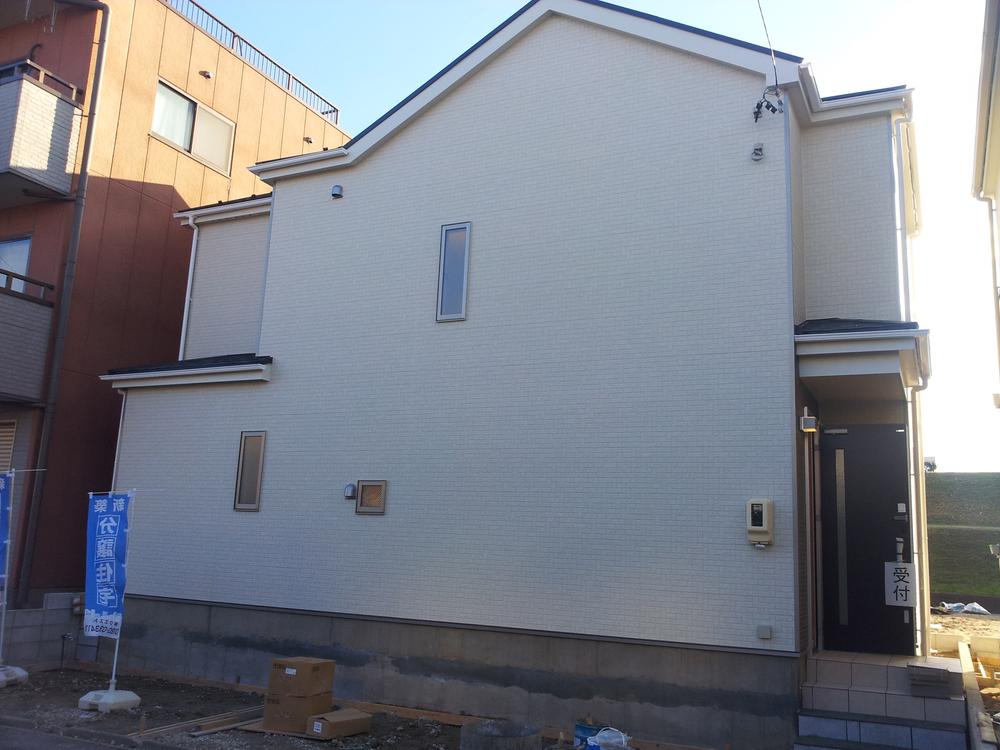 Local appearance photo. Building 2 appearance