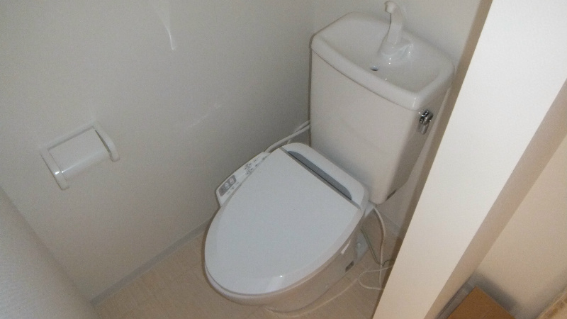 Toilet. Bidet