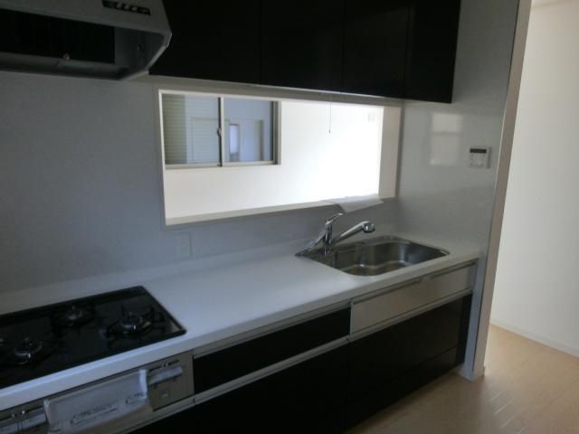 Same specifications photo (kitchen). There is the case that the same specifications differ from actual. 