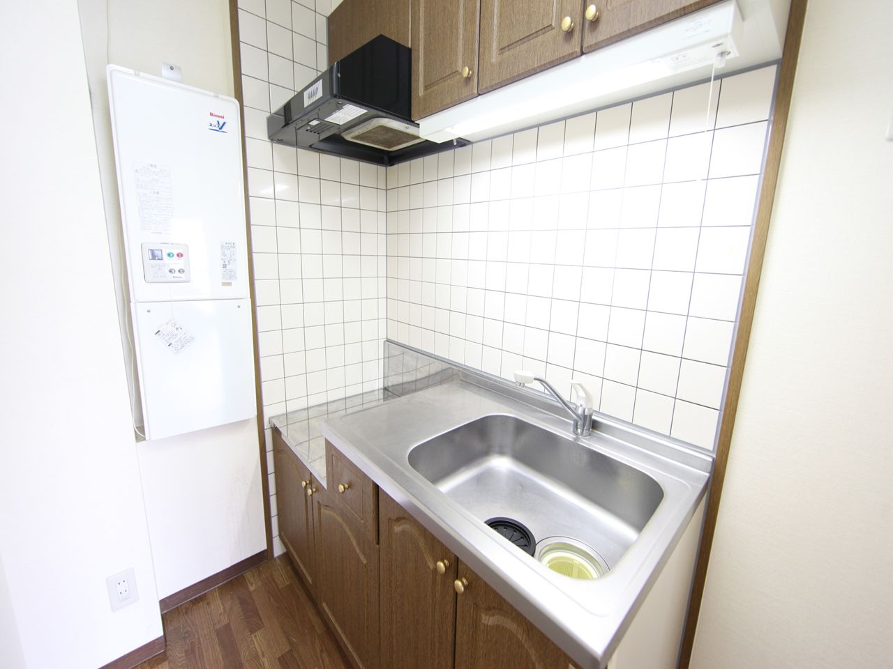 Kitchen. Kitchen (gas two-burner stove installation possible) you can refrigerator .. preparation
