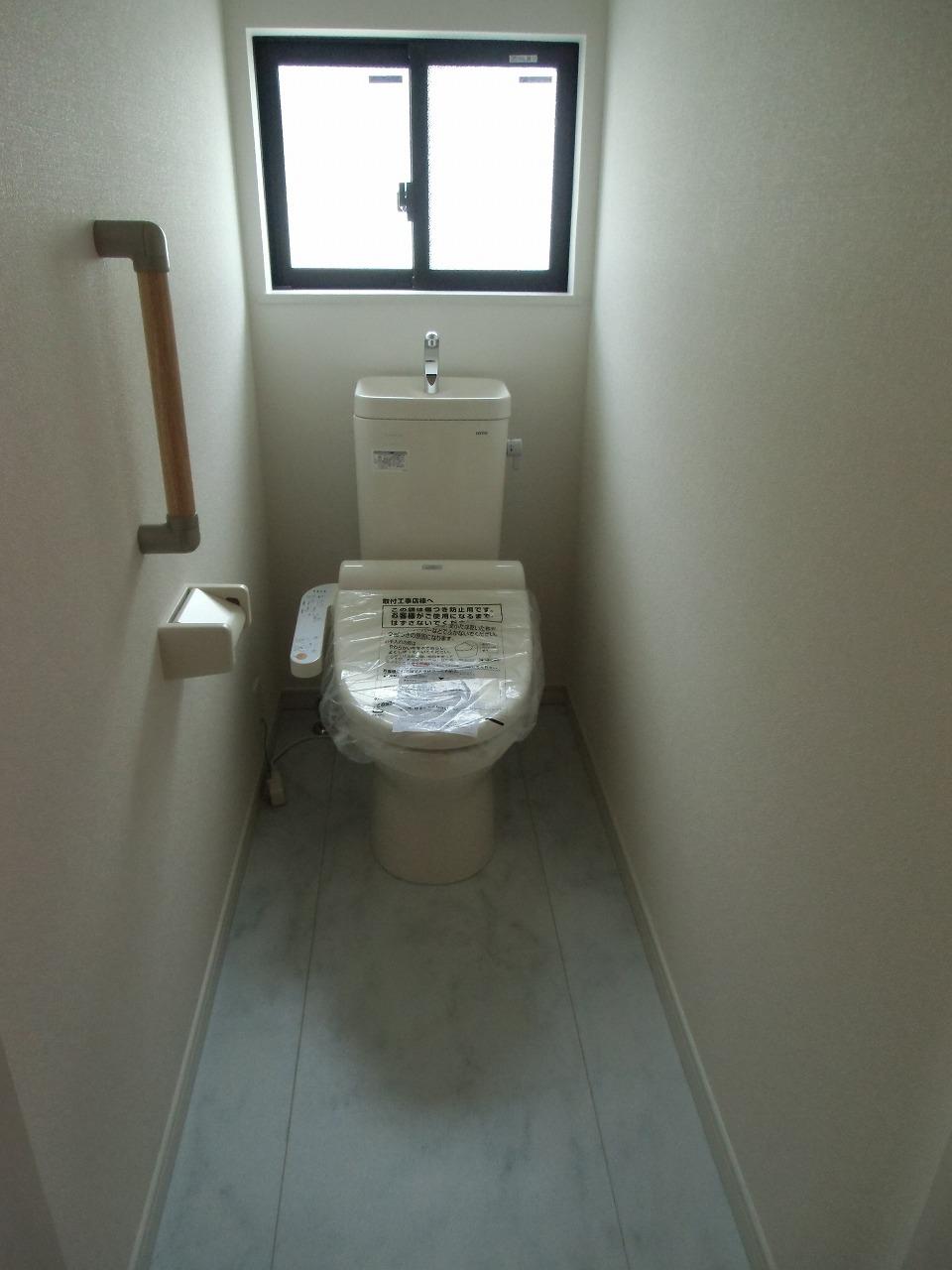 Toilet. 22013.10.31 shooting Building 2