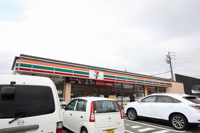 Convenience store. Seven-Eleven Nagoya Shimizu 5-chome up (convenience store) 433m