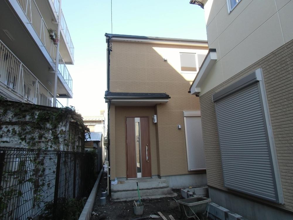 Local appearance photo. Building 2 2013.10.21 shooting