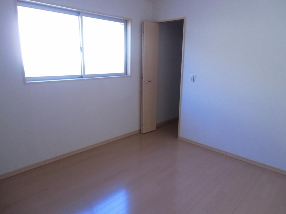 Non-living room. Building 2 2013.10.21 shooting