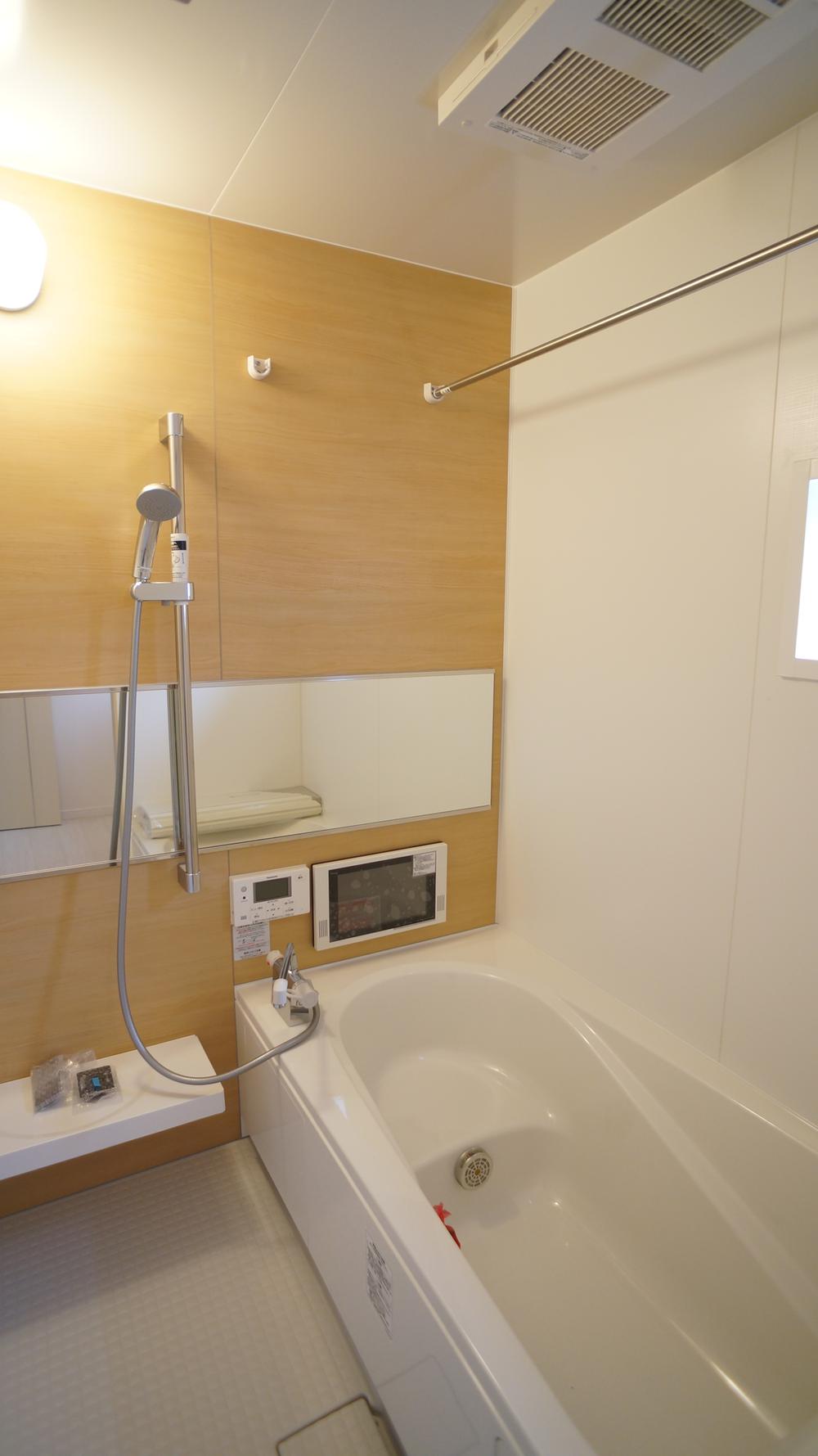 Same specifications photo (bathroom)