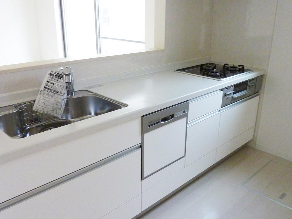 Kitchen. F Building Kitchen Artificial marble counter, Dish washing dryer ・ Water purifier with system Kitchen (face-to-face ・ Underfloor Storage Yes)
