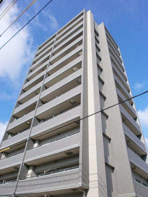 Local appearance photo. This apartment stands in a quiet residential area. (December 2013) Shooting
