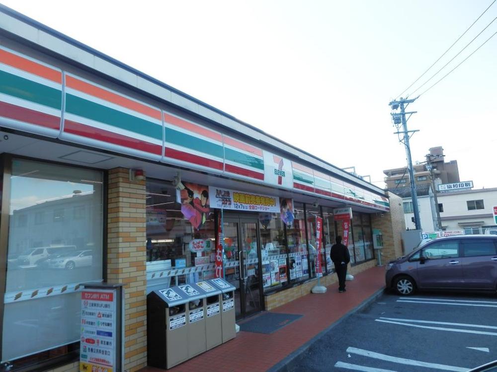 Convenience store. 125m convenience store until the Seven-Eleven Nagoya Kamiidaminami the town store is also useful in the immediate vicinity!