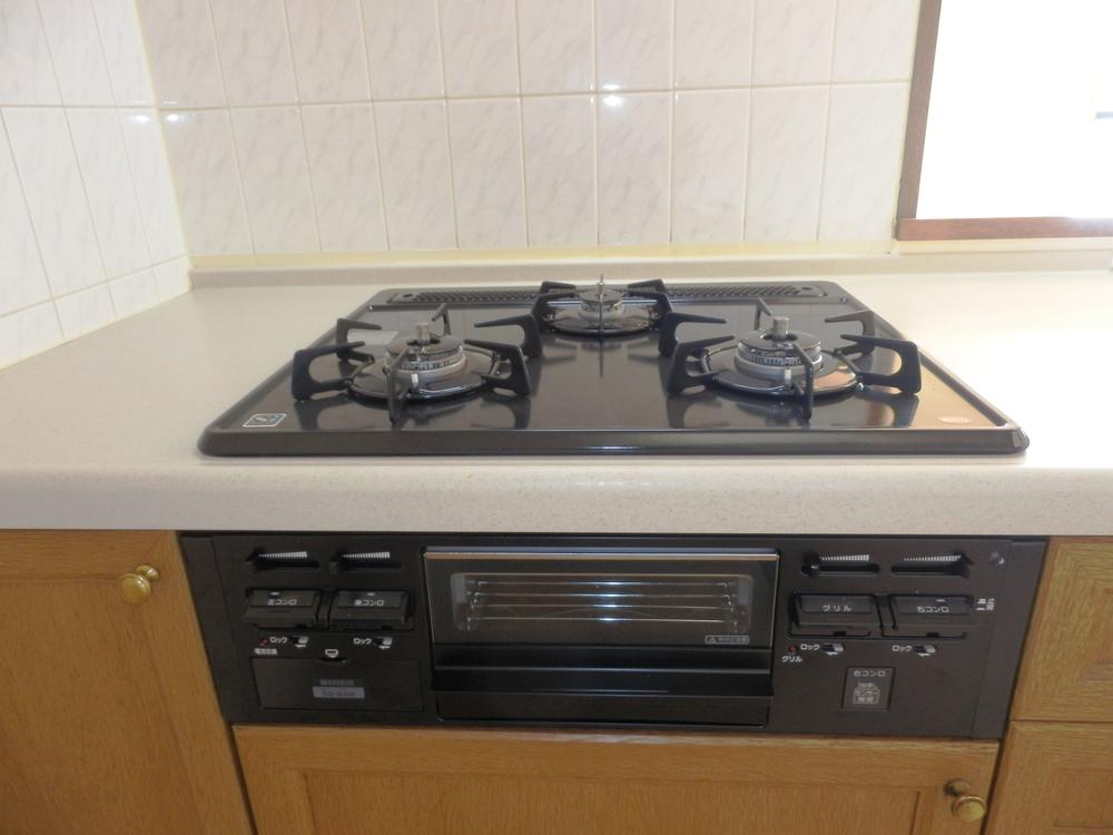 Kitchen. Gas stove of new looks comfortable!