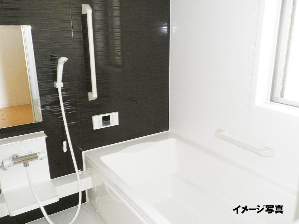 Same specifications photo (bathroom). Same specifications: Unit bus