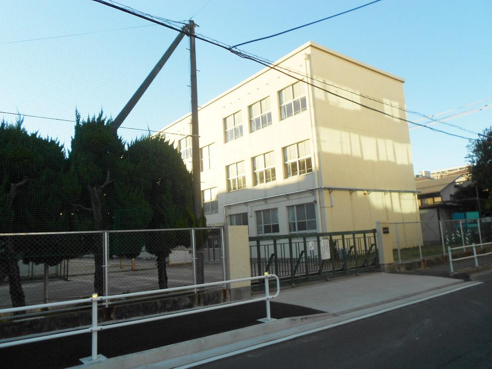 Junior high school. Kitaryou until junior high school 720m