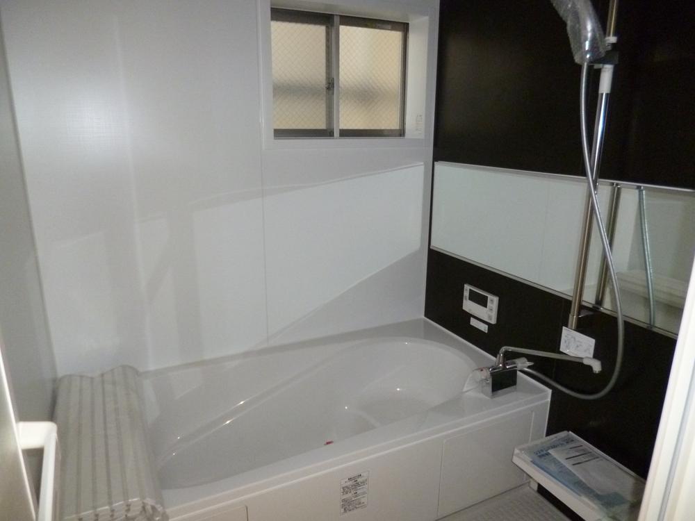 Bathroom. Indoor (12 May 2013) Shooting Unit bus with bathroom heater