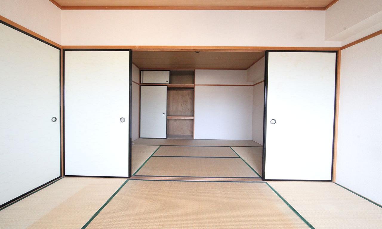 Other room space. Japanese-style room You can also use also partitioned by connecting
