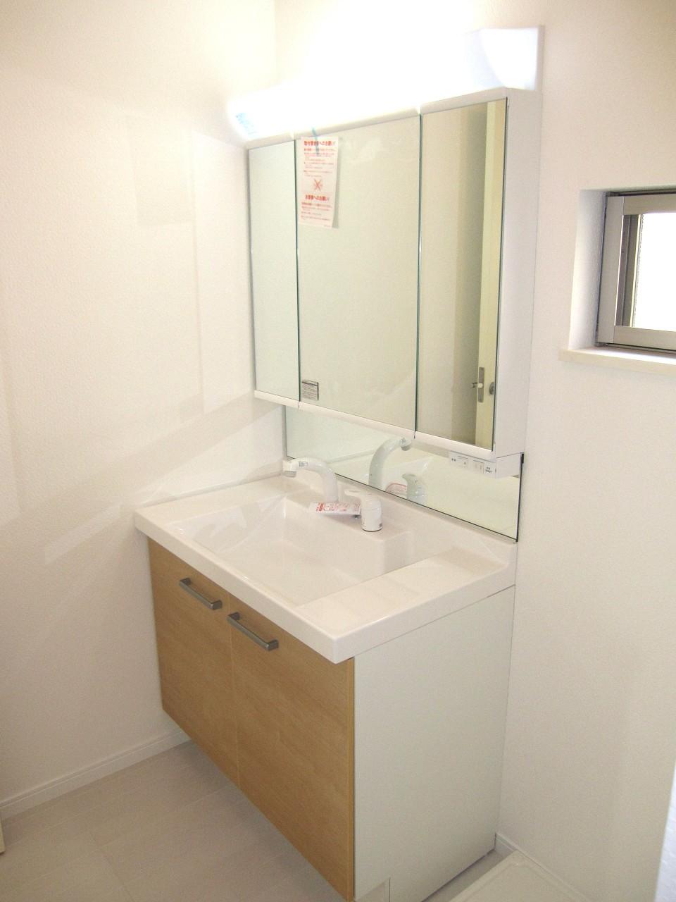 Wash basin, toilet. H Building Shower Dresser