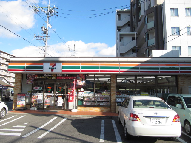 Convenience store. Seven-Eleven Nagoya Yanagihara store up (convenience store) 775m