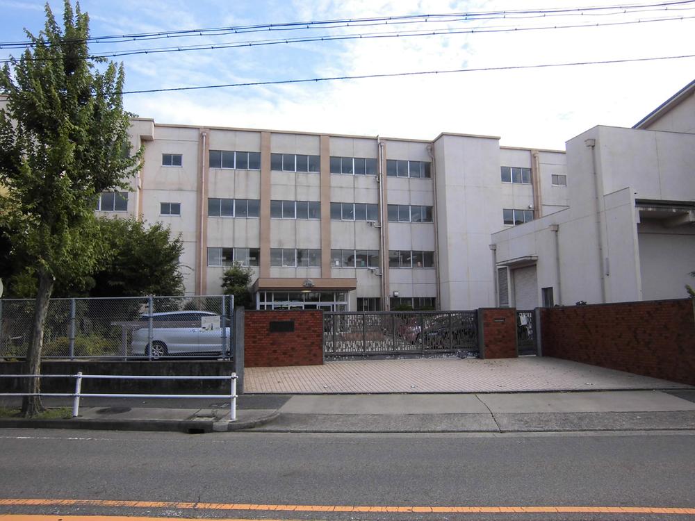 Primary school. 670m to Nagoya Municipal Miyamae Elementary School