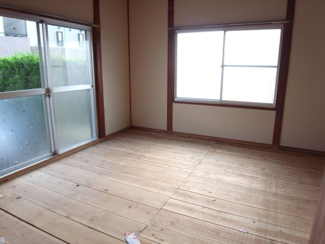 Living and room. 1F Japanese-style room