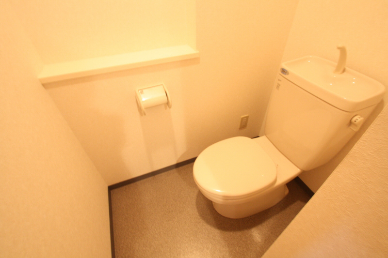 Toilet. Centralized space (laughs)